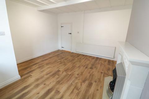 2 bedroom terraced house to rent, High Street West, Glossop SK13