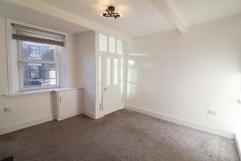 2 bedroom terraced house to rent, Manchester Road, Glossop SK13