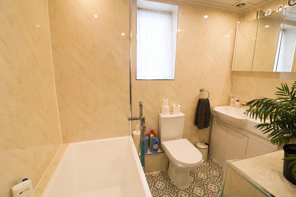 Family bathroom