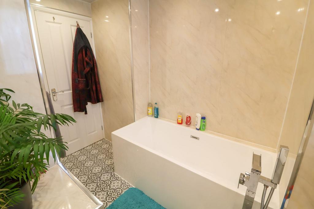 Family bathroom