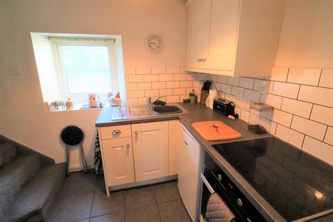 2 bedroom end of terrace house for sale, Victoria Street, Glossop SK13