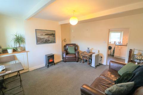 2 bedroom end of terrace house for sale, Victoria Street, Glossop SK13