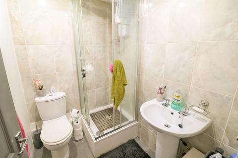 2 bedroom end of terrace house for sale, Victoria Street, Glossop SK13