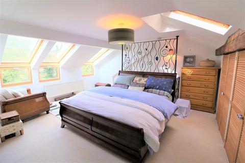 6 bedroom end of terrace house for sale - Sheffield Road, Glossop SK13