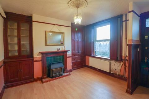 3 bedroom end of terrace house for sale - Church Street, Glossop SK13
