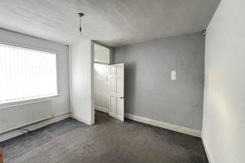 2 bedroom end of terrace house to rent, Livesey Branch Road, Blackburn