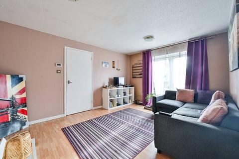 3 bedroom bungalow for sale - Birch Close, E16, Canning Town, London, E16