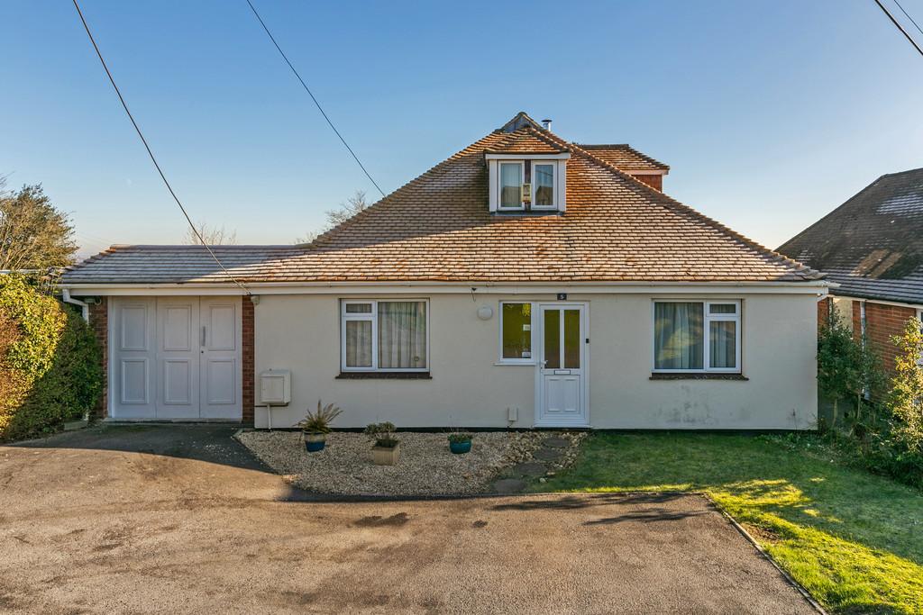 Compton Way, Winchester, SO22 4 bed detached bungalow for sale £650,000