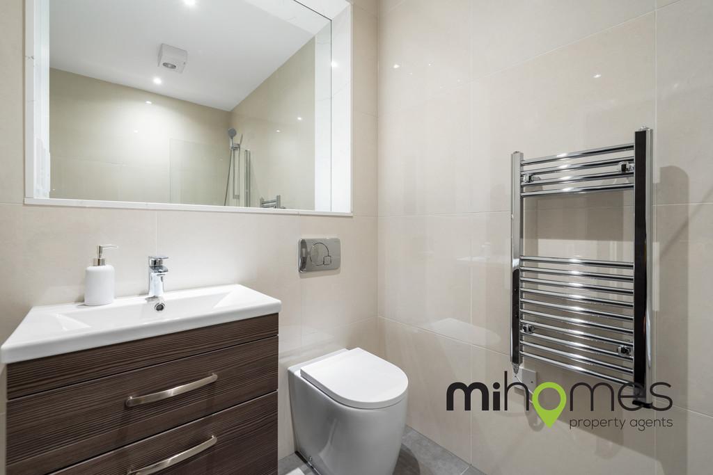 Flat 9, 7 Bath Road SL1 3 UA-11