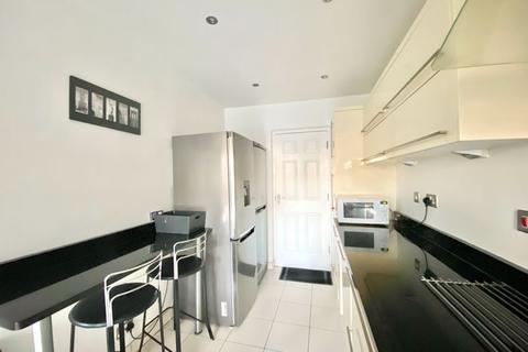 1 Ravenswood, Bexley, DA5 3NN