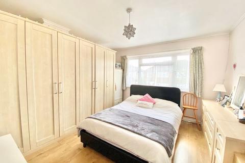 1 Ravenswood, Bexley, DA5 3NN