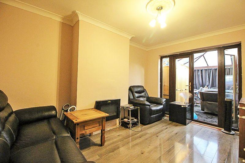 Bath Street, SEDGLEY, DY3 1LR 3 bed semidetached house for sale £250,000