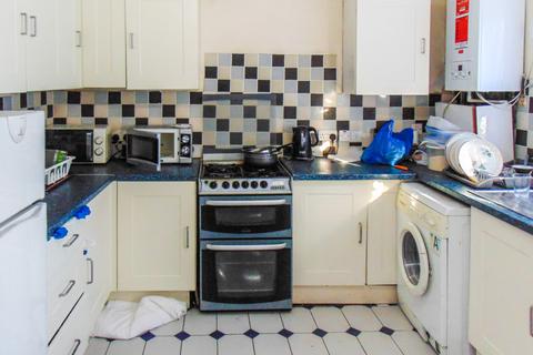 4 bedroom terraced house for sale - Canning Town, London, E16