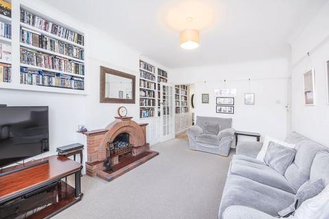 39 Crombie Road, Sidcup, DA15 8AT