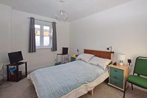 1 bedroom ground floor maisonette for sale, Alton - close to train station