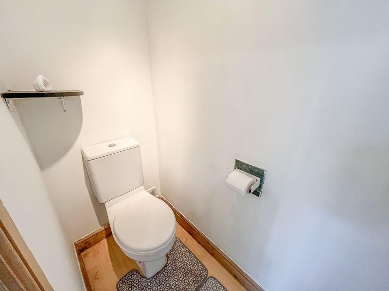 Ground floor wc