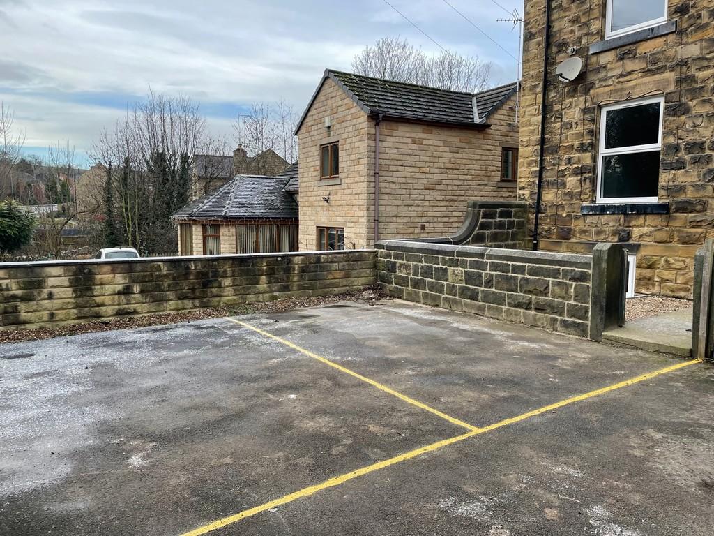 Church Lane, Birstall 2 bed end of terrace house £795 pcm (£183 pw)