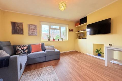 2 bedroom maisonette for sale, Wetherby Close, Northolt