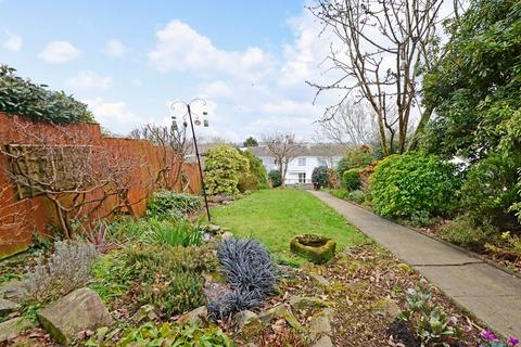 4 Gwarnick Road, Truro, TR1 2LF