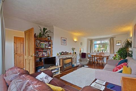 4 Gwarnick Road, Truro, TR1 2LF