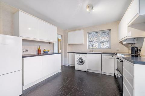 4 bedroom detached house for sale, Goldfinch Close, Orpington