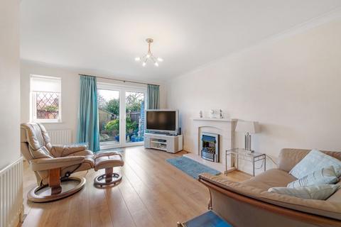 5 Goldfinch Close, Orpington, BR6 6NF