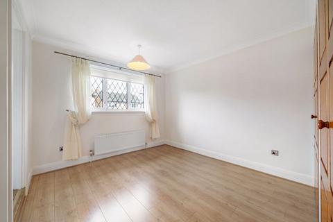 5 Goldfinch Close, Orpington, BR6 6NF