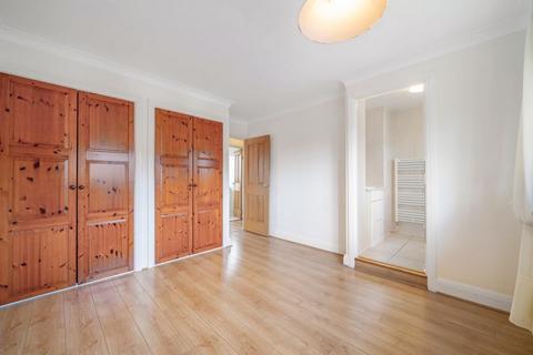5 Goldfinch Close, Orpington, BR6 6NF