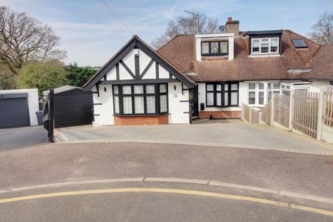 4 bedroom semi-detached house for sale, Kingsmead, Cuffley EN6