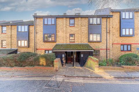 Flat 3, 48 Bakers Hill, London, E5 9HL