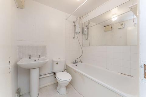 Flat 3, 48 Bakers Hill, London, E5 9HL