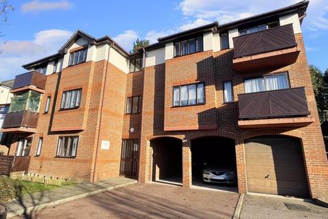 2 bedroom apartment for sale - London Road, High Wycombe HP10