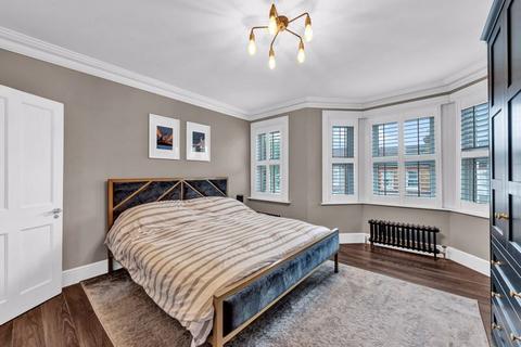 17 Elliott Road, Bromley, BR2 9NT