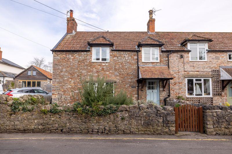 Homestead Lower North Street, Cheddar 2 bed character property £1,250