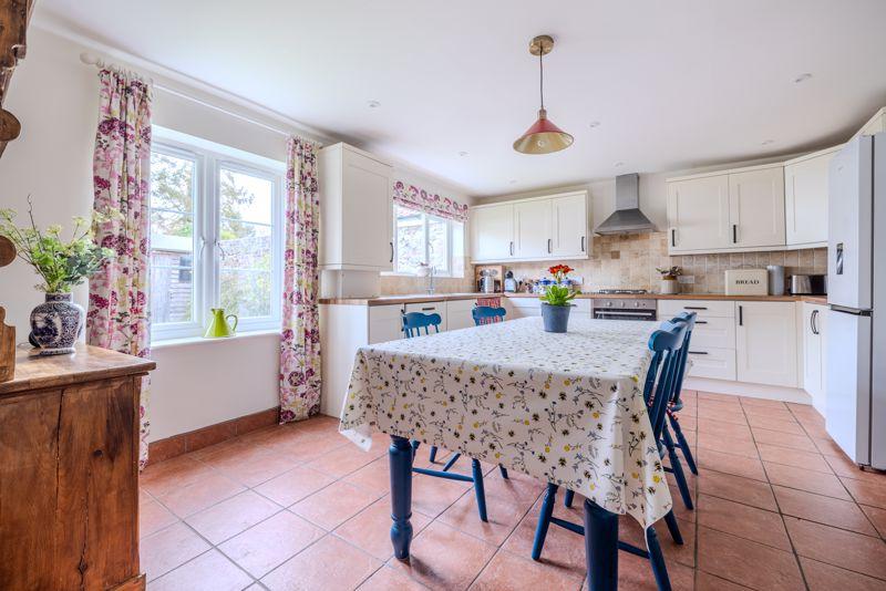 Homestead Lower North Street, Cheddar 2 bed character property £1,250