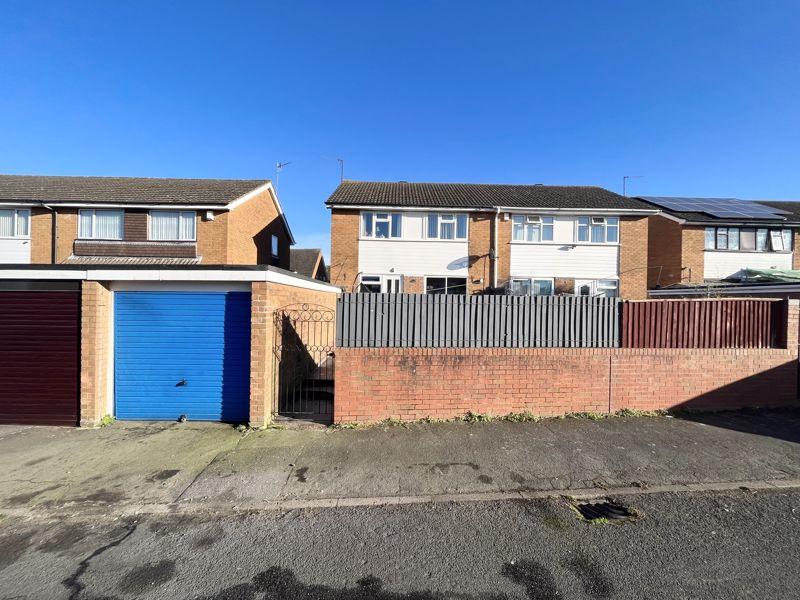 Chelmar Drive, Brierley Hill DY5 3 bed semidetached house for sale £