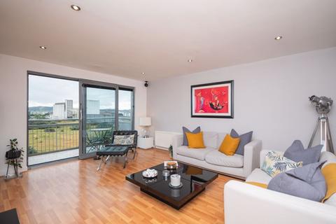 3 bedroom flat for sale, 3/20 Western Harbour Midway, Edinburgh