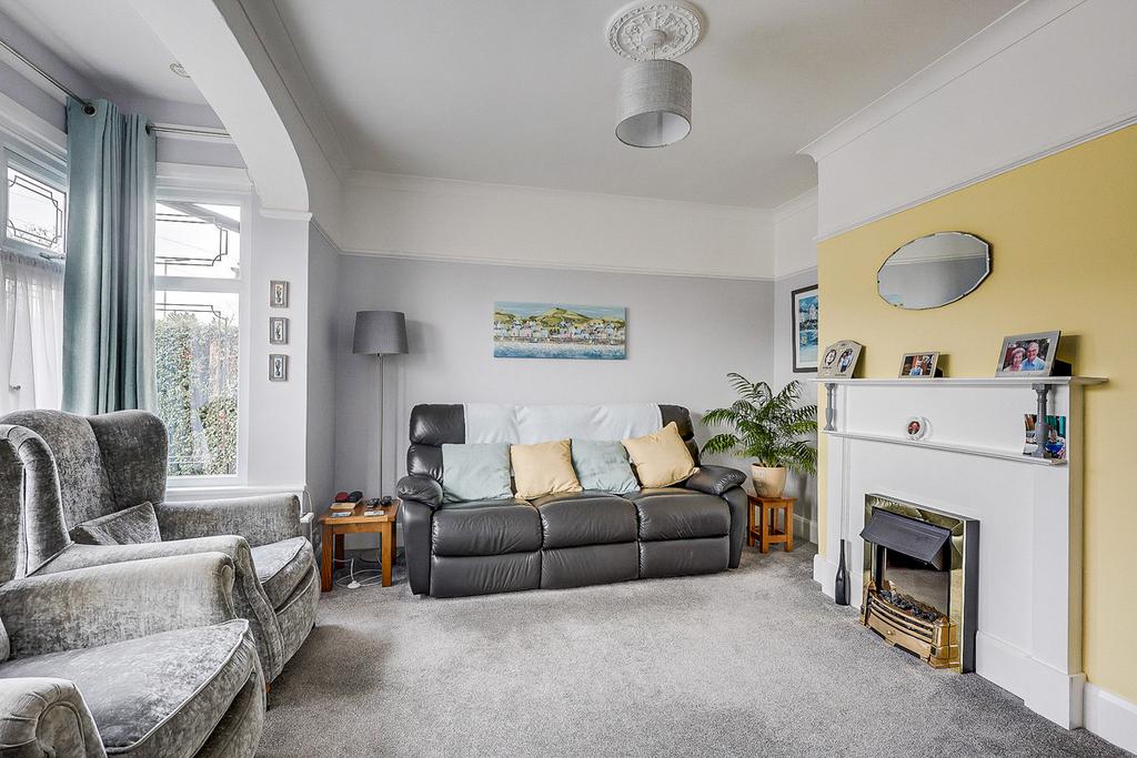 Essex Way, Benfleet, SS7 3 bed detached house for sale £450,000