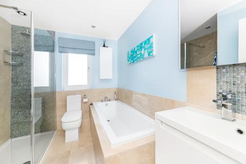 18 Wedgwood Way, London, SE19 3ES
