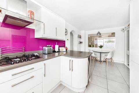 18 Wedgwood Way, London, SE19 3ES