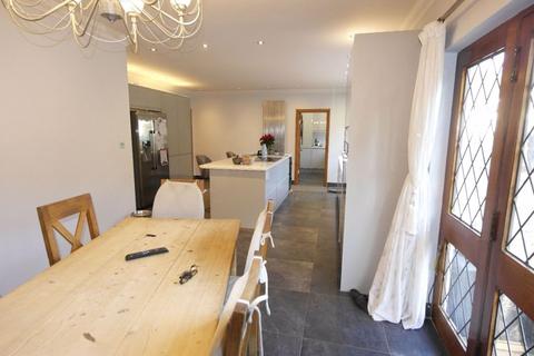 3 bedroom chalet for sale, Franelle House, Church Road, Wickford, Essex