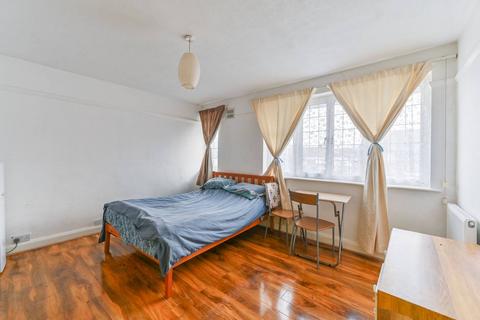 62a Warwick Road, Thornton Heath, CR7 7NE