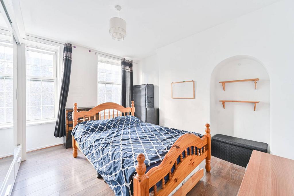 Peckham Hill Street, Peckham, London... 2 bed flat for sale £375,000