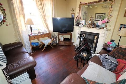 32 Manor Road, Erith, DA8 2AF