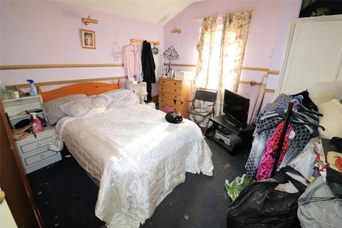 32 Manor Road, Erith, DA8 2AF