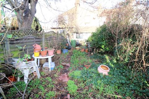 32 Manor Road, Erith, DA8 2AF