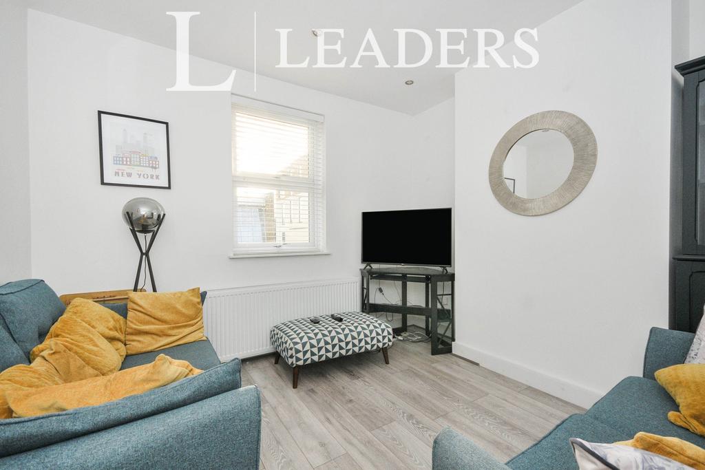 Liddon Road, Bromley, BR1 2 bed terraced house £1,795 pcm (£414 pw)