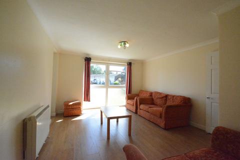 2 bedroom apartment to rent, Romney House, Blewburton Walk, RG12