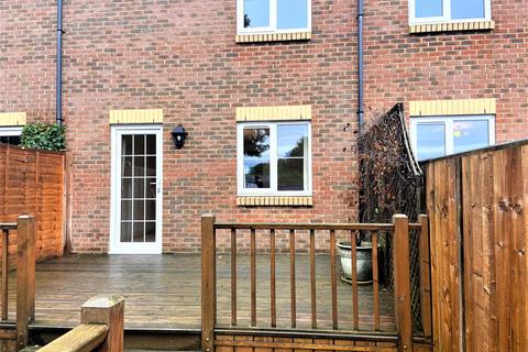 4 bedroom townhouse to rent, East Hill Road, Ryde