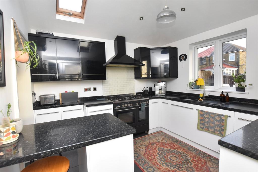 Moorland Drive, Guiseley, Leeds, West Yorkshire 3 bed semidetached